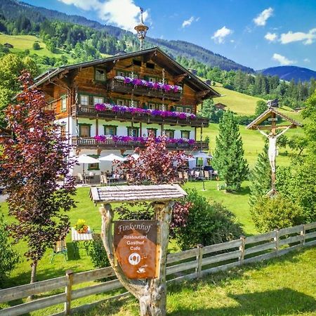 Gasthof Finkenhof Wald im Pinzgau Exterior foto